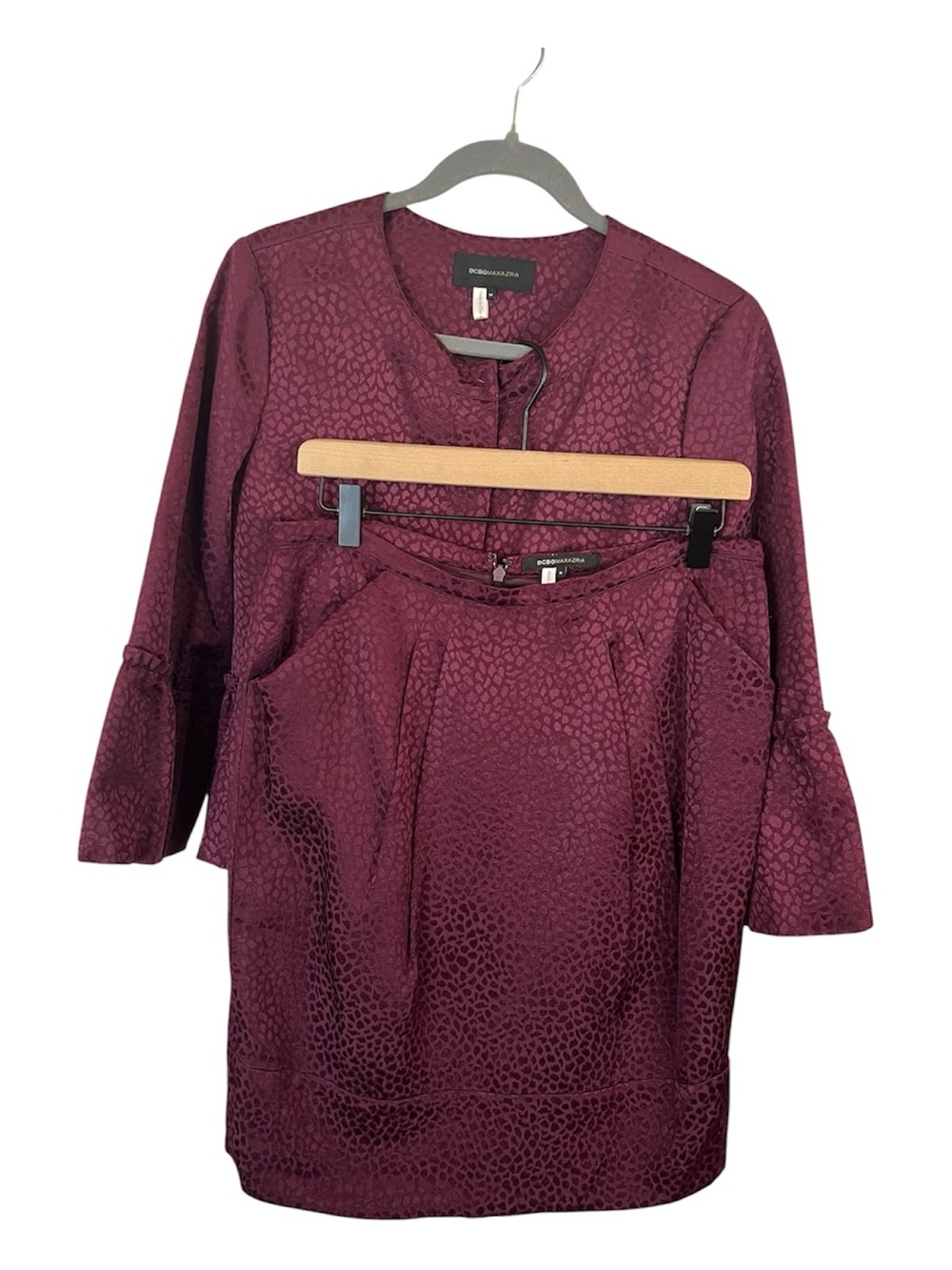 BCBGMaxAzria Silk/Wool Wine-Red  Satin Leopard Jacquard Skirt/Jacket Set